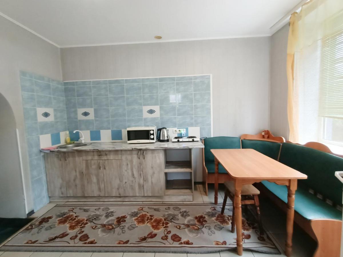 Яновского 1К Средняя Kropivnickij Kültér fotó
